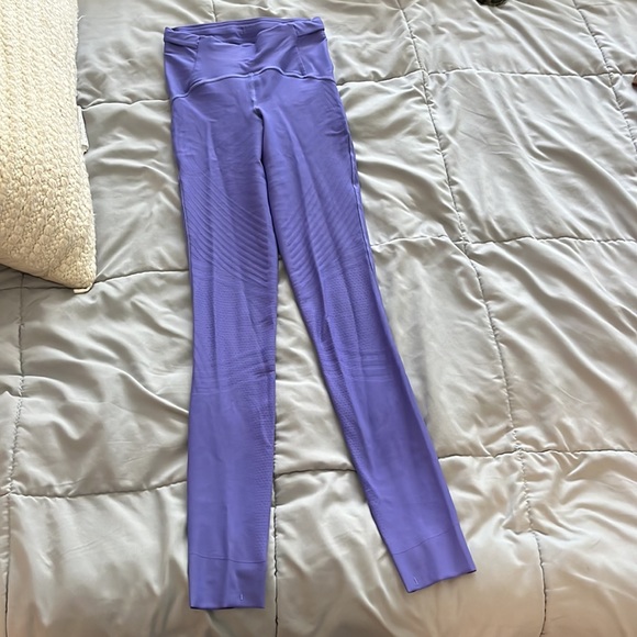 Lululemon leggings size 2, purple color, string adjusted around waist - Picture 2 of 7